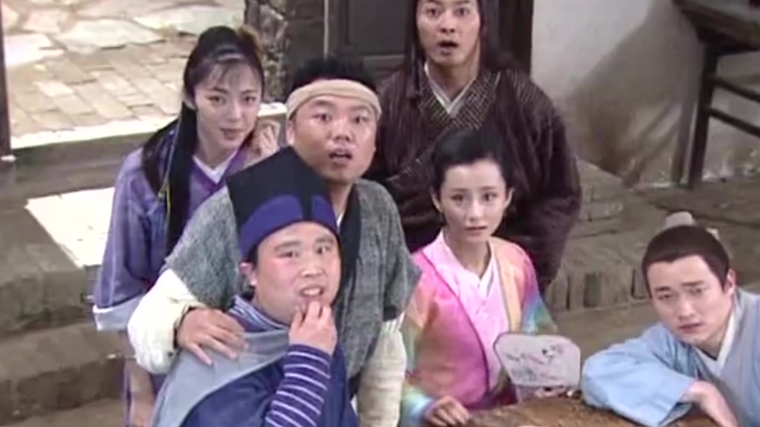 人缘特好,从来没人说她克夫