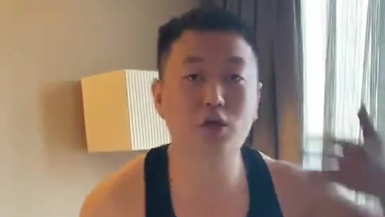 《中国新说唱》药水哥喊话吴亦凡?是男人就把链子给他!