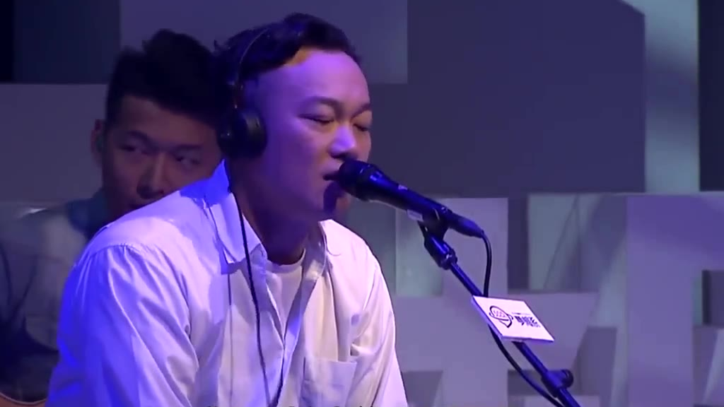 陈奕迅《喜欢一个人》现场版