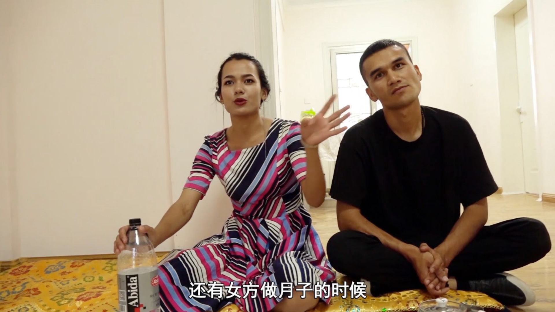 娶个新疆老婆是种什么体验?跟新疆小伙回家做客,这招待太丰盛了