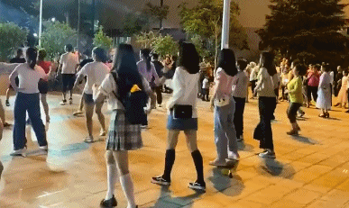 221:我都在这里看两天了!