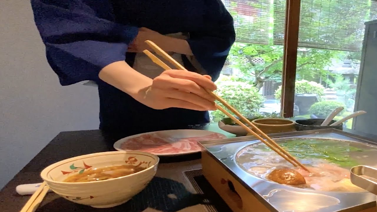 原来日本火锅是这种吃法,除了放肉和蔬菜,这个才是最美味的!
