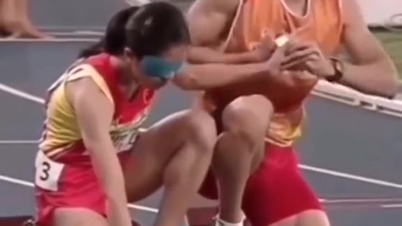 有一种信任从“牵手”开始