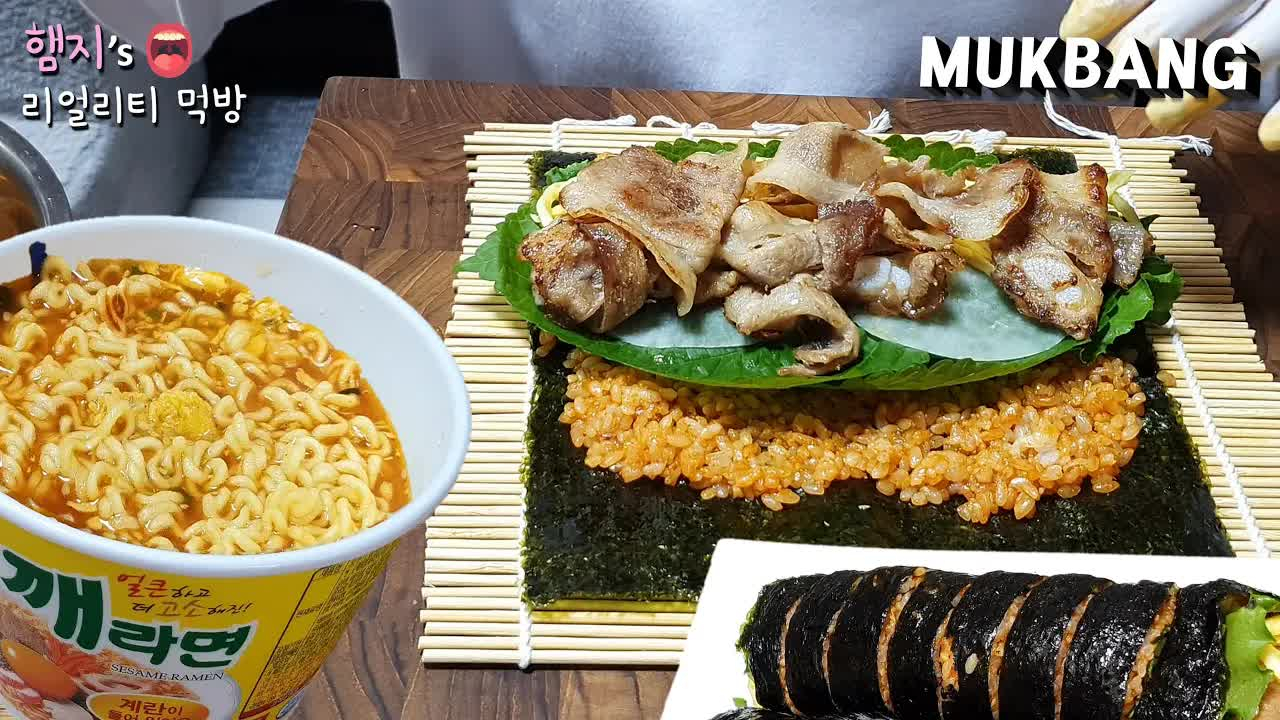 Hamzy:今天做五花肉紫菜包饭~!(ft.方便面)