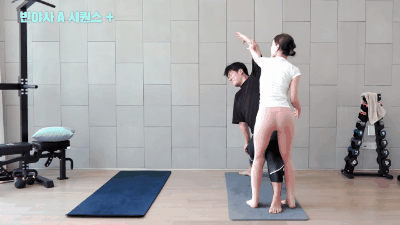 拥有这个女教练才是韩国电视台健身栏目长盛不衰的原因吧?我也想跟着一起学啊~