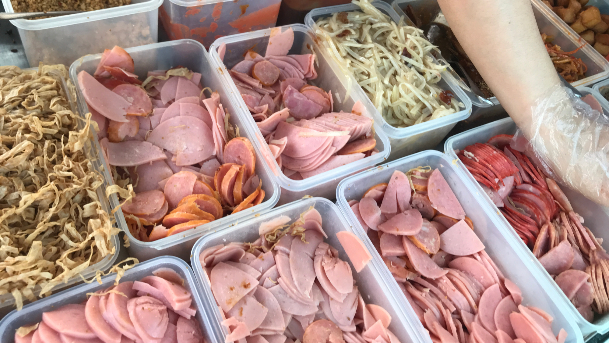 这家大饼夹一切在天津绝对牛,干净卫生好吃实惠!想吃早去晚了没