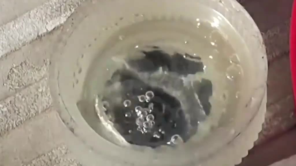 把水银滴入硝酸液中,结果会发生什么