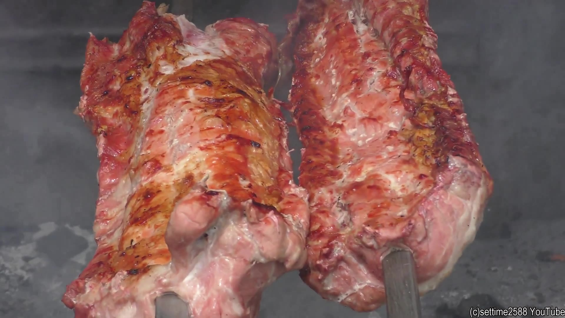意大利街头美食节,Huge Blocks of Meat on Grill, Asado