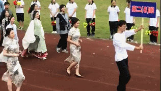 260:高中生开学典礼场面也太大大了吧!