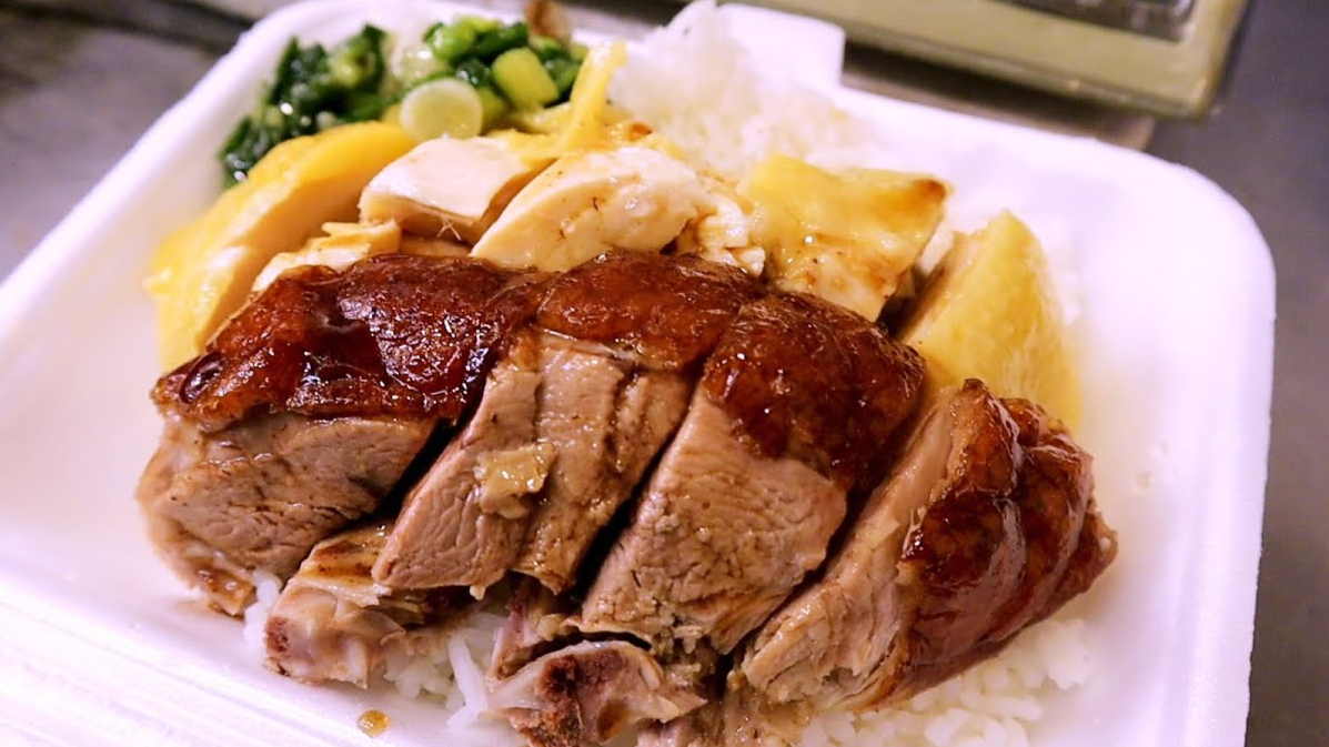香港老板做的每款烧腊饭都是分量十足,给超多肉,就怕你吃不饱!