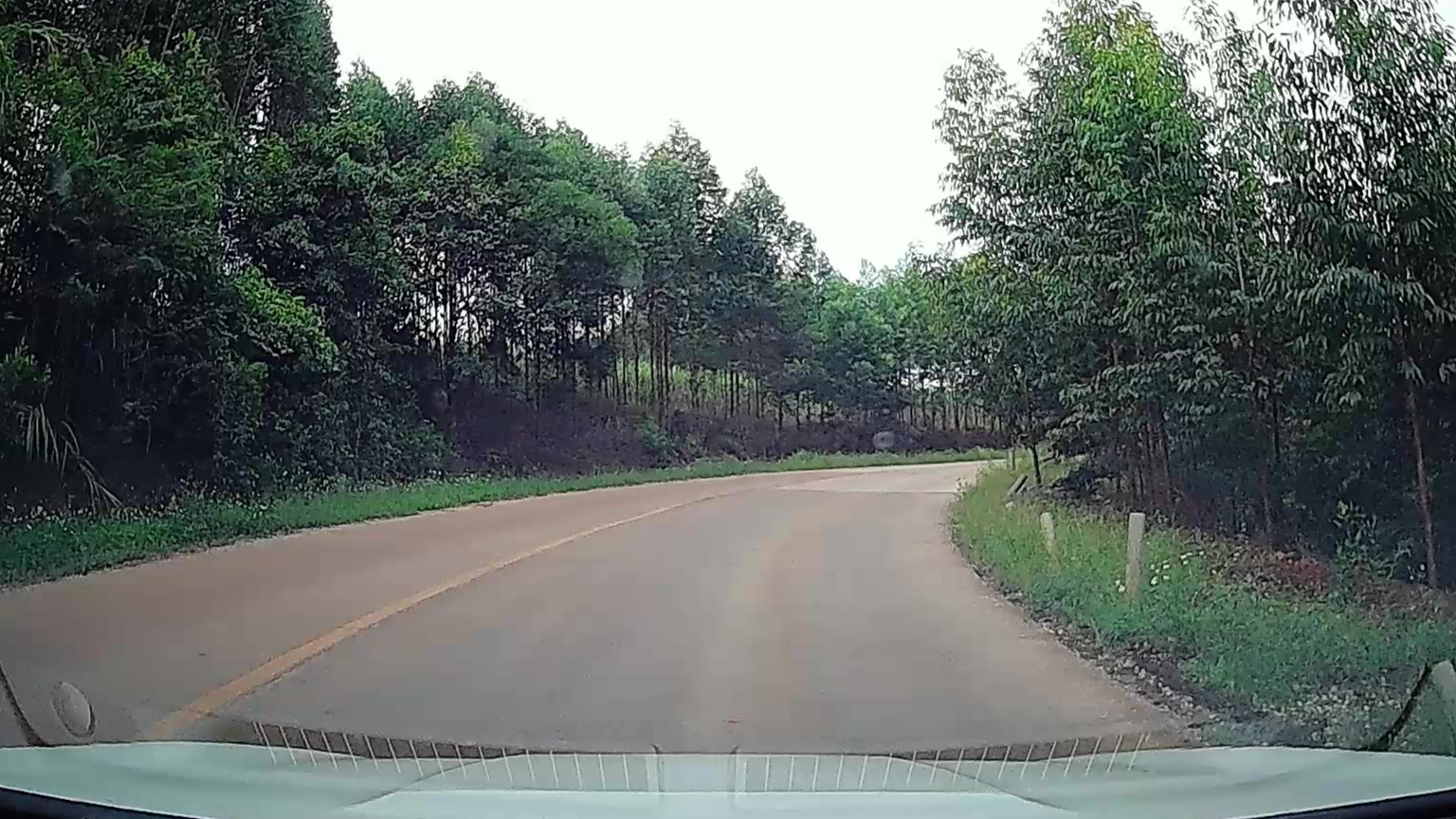 國慶回老家90度山路急彎80km/h