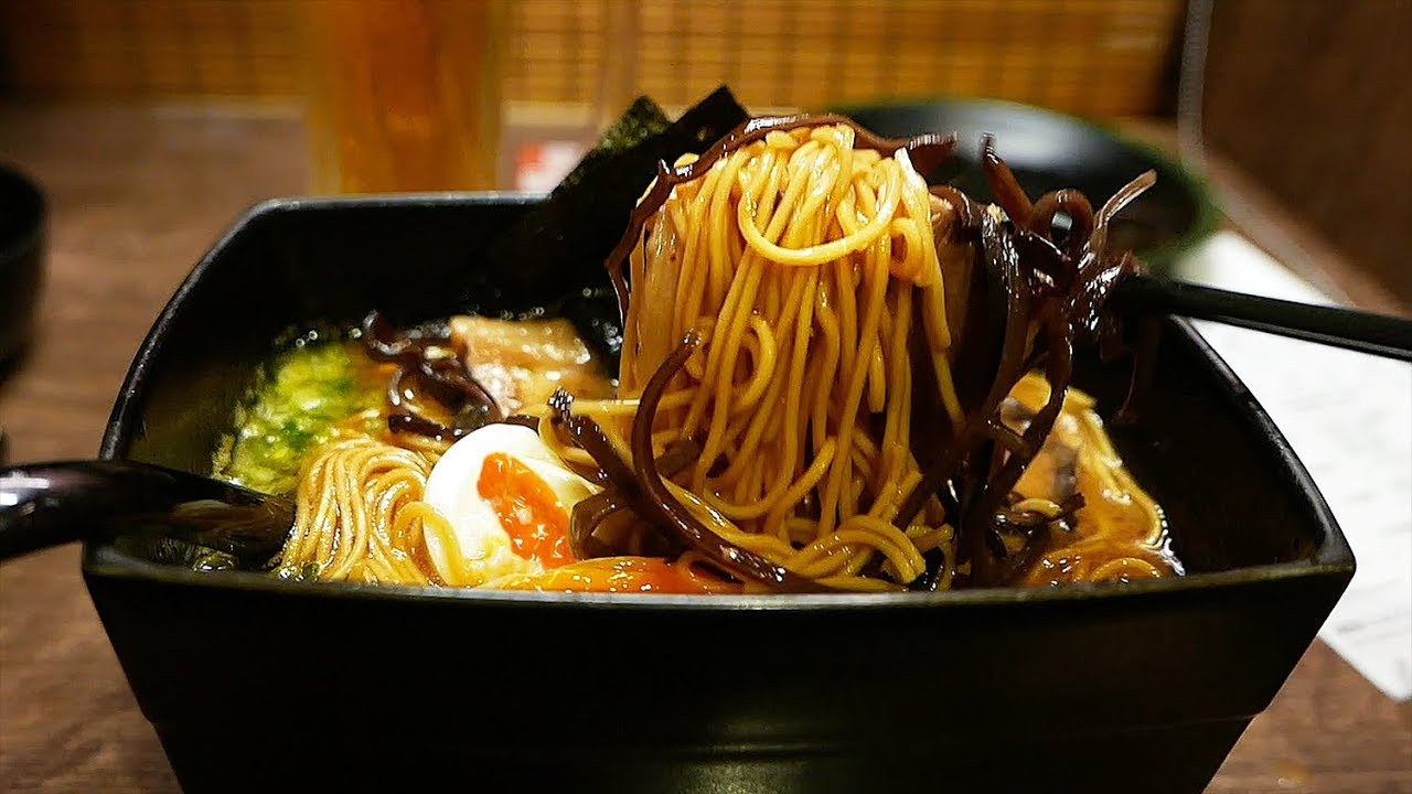 带你去吃日本最好吃的拉面,一蘭拉面,味道真好,自助点餐太绝了
