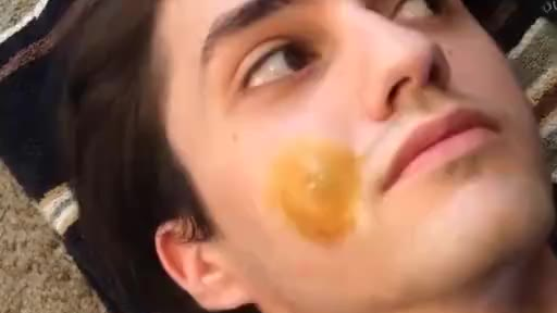 挤痘痘真的太爽啦