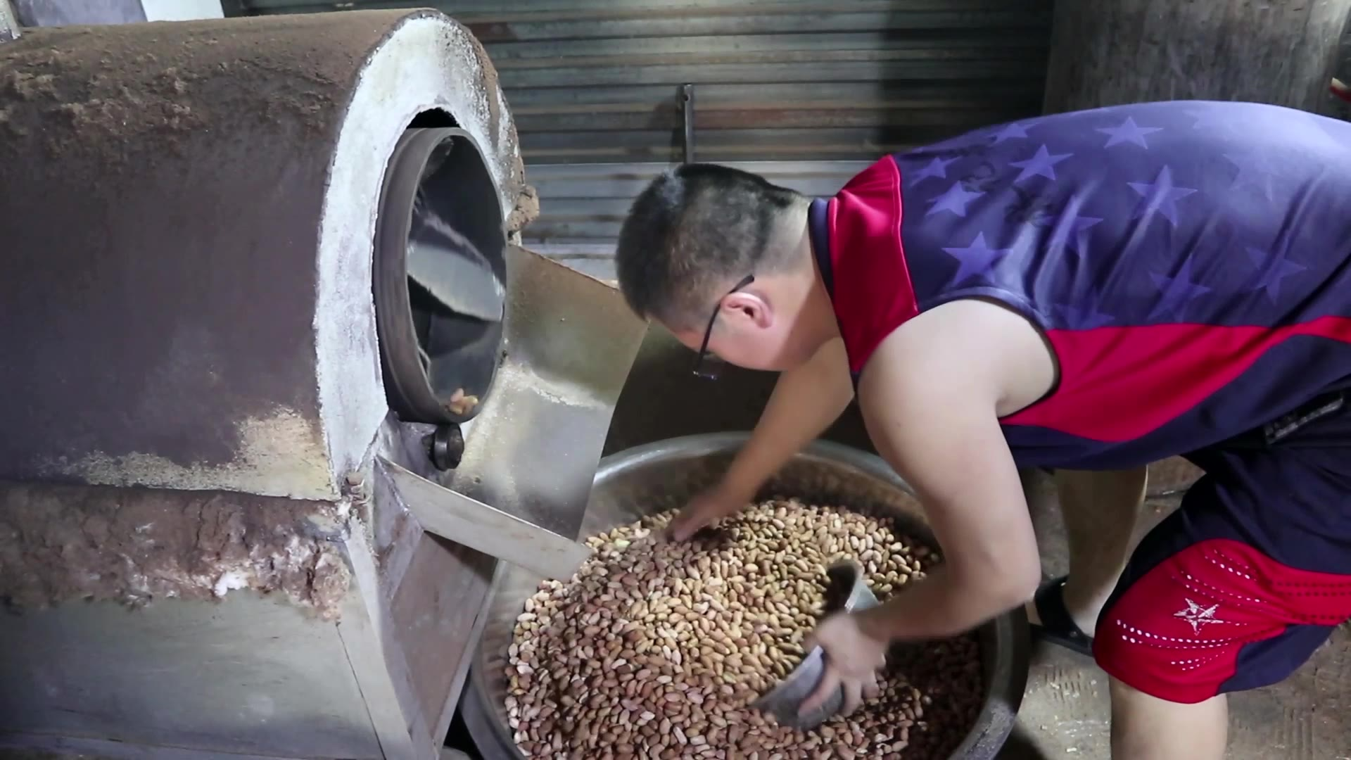 百万粉丝网红康大飞摆摊卖羊肉串自称血亏300元今天一探究竟