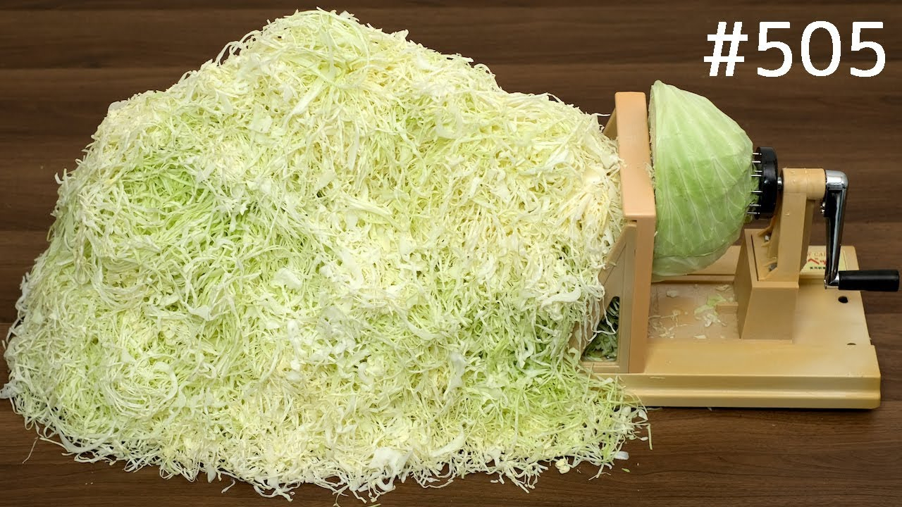 日本人嫌切包菜太费劲,发明了切包菜机,这效率,不怕没得吃了