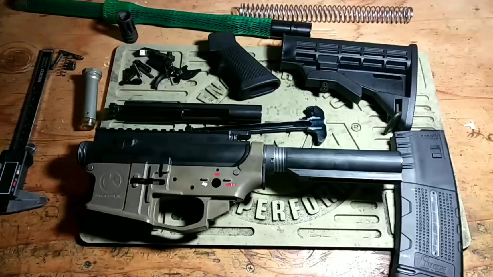 流言终结者:Airsoft GBBR玩具部件组装真枪是否可行?