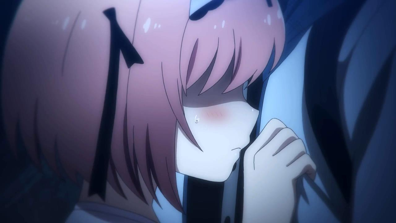 和美少女偶像在柜子里时....