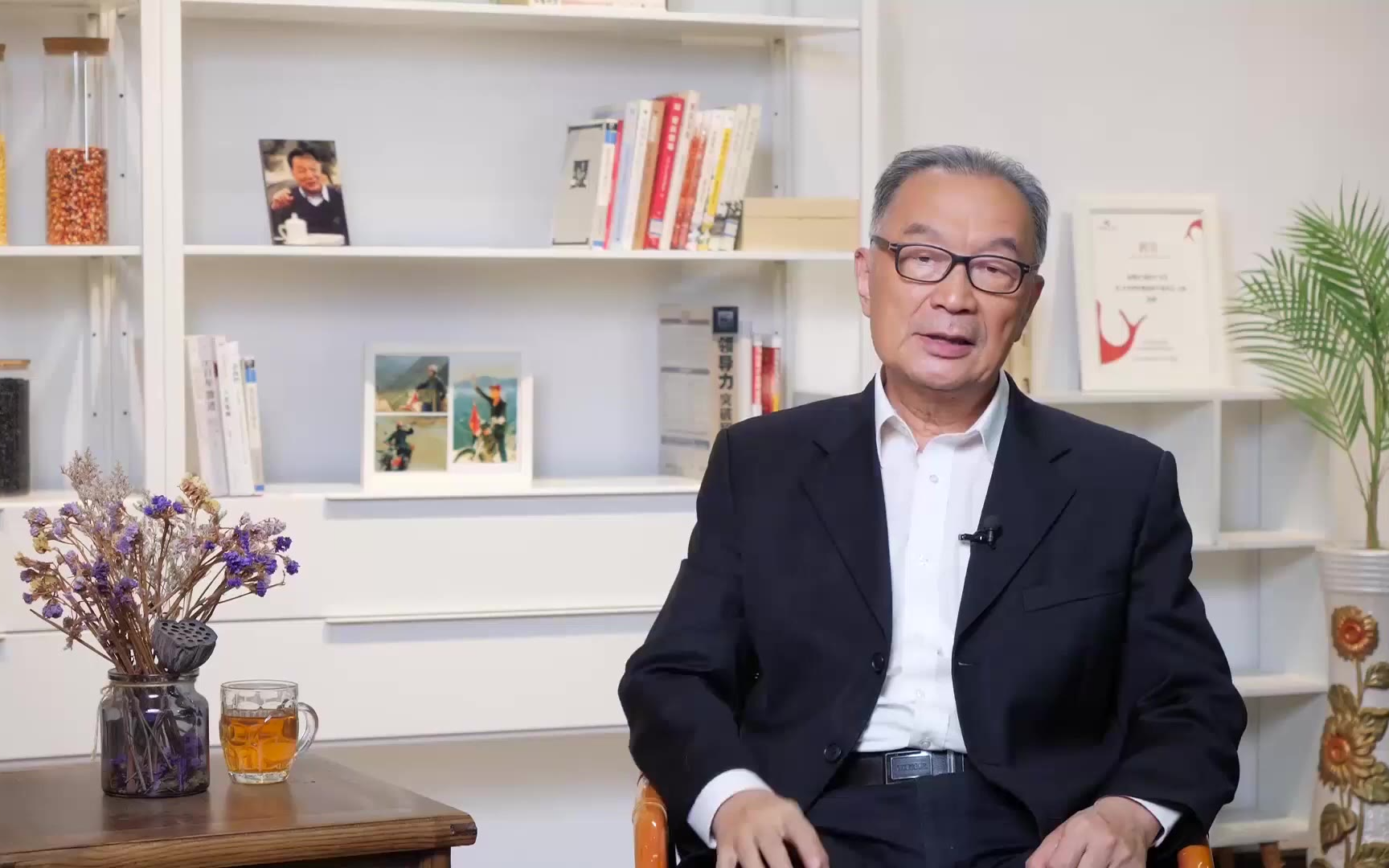 温铁军:中美“硬脱钩”,人民币主权不稳?不靠美元靠绿水青山(2020.10 P8)