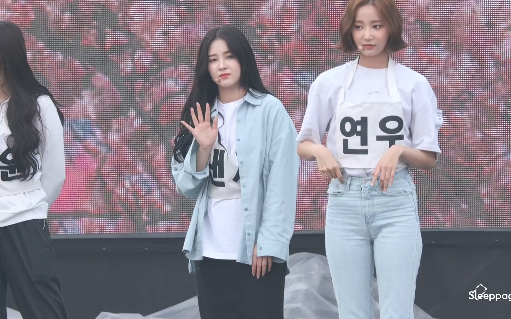 MOMOLAND NANCY 排演