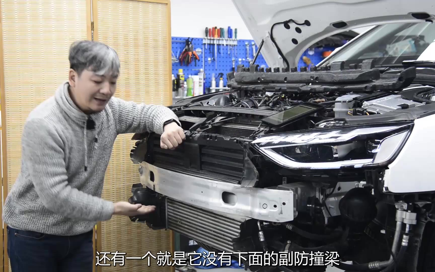 豪车就该有豪车的样子,但降本增效也不能少