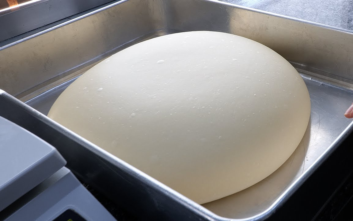 充满奶油!…手工奶油甜甜圈