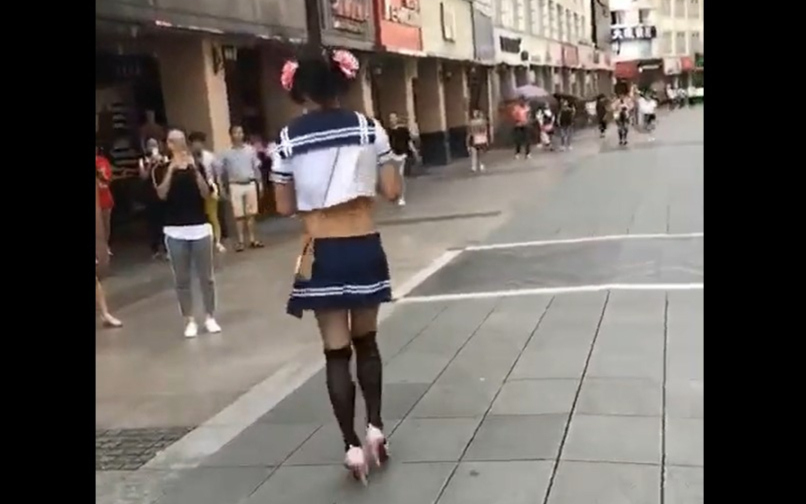 “这难道不是你们喜欢的jk少女吗?”