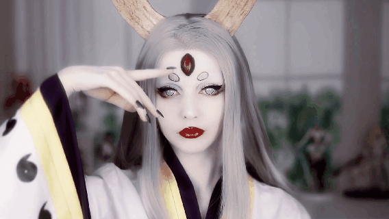 漂亮大姐姐 魅惑到你没有?『火影忍者.大筒木辉夜cosplay化妆教程……』