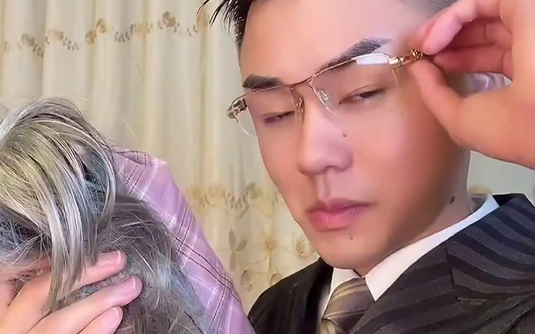 双马尾弹力摇
