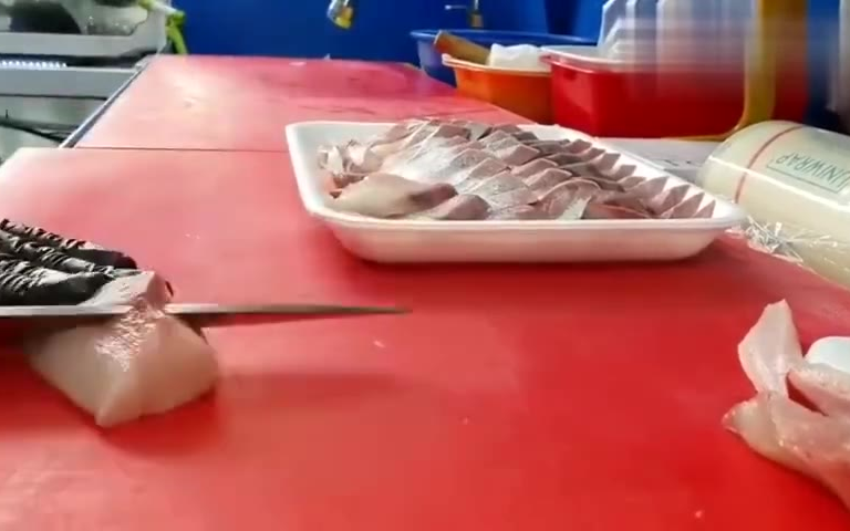 制作生鱼片