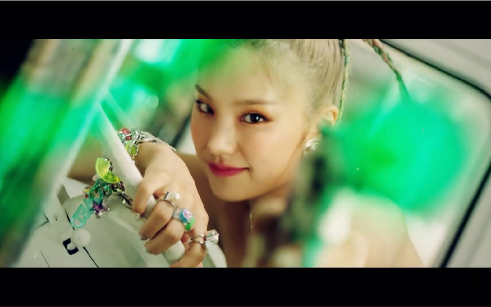 埃及手美女dytto美颜暴击超a的西装freestyle舞蹈babyimjealous