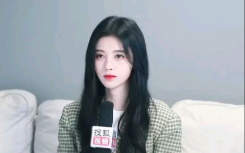 【鞠婧祎】我…就很平常普通, 挺刚的也不是仙女