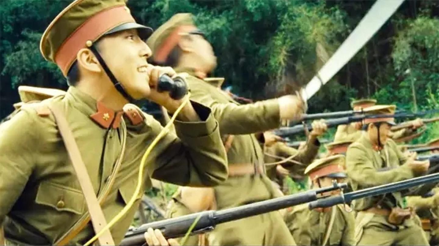 赛德克巴莱: 这才叫震撼劲爆战争, 机枪狂扫突袭日军, 好片不解释